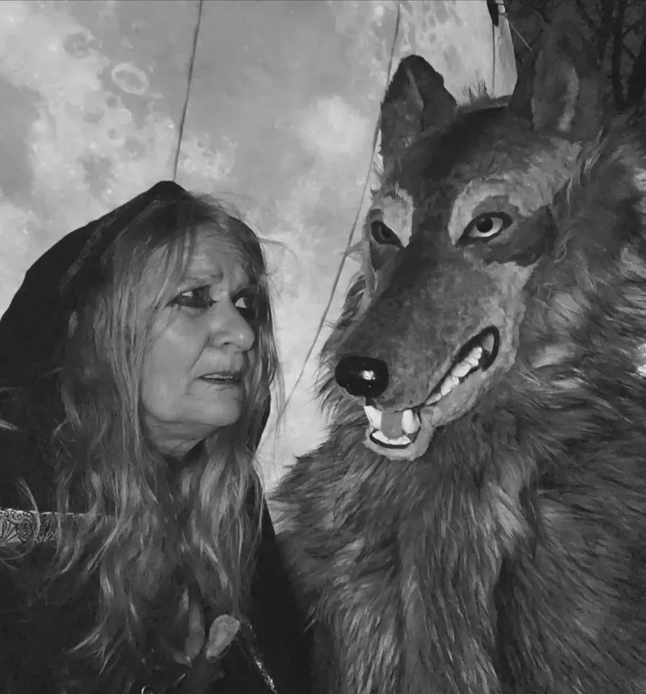 SORCIERE ET LOUP